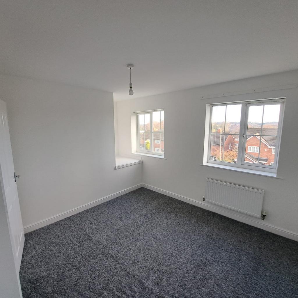 Bedroom 2 (second floor)