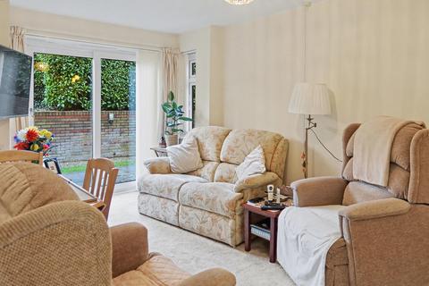 1 bedroom ground floor flat for sale, Guardian Court, Banbury