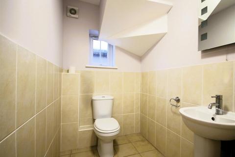 4 bedroom detached house to rent, MERRYLANDS ROAD, BOOKHAM, KT23