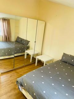 undefined, St. Clement Close, Uxbridge UB8