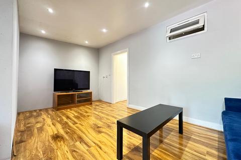 undefined, Hitherbroom Road, Hayes UB3
