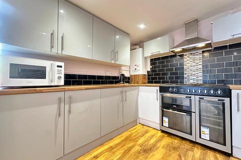 undefined, Hitherbroom Road, Hayes UB3