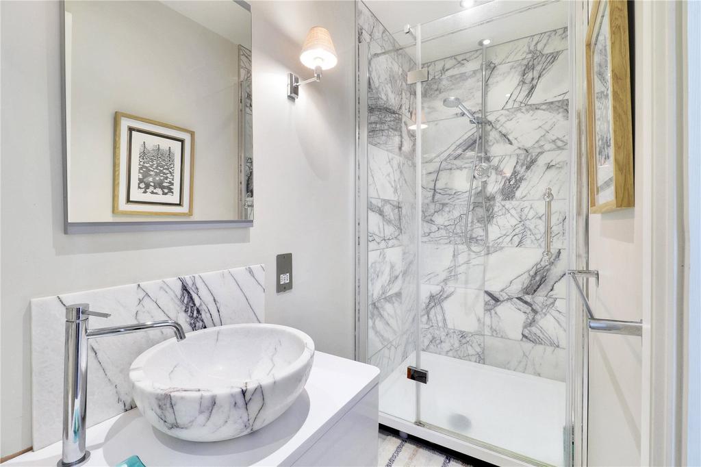 En Suite Shower Room