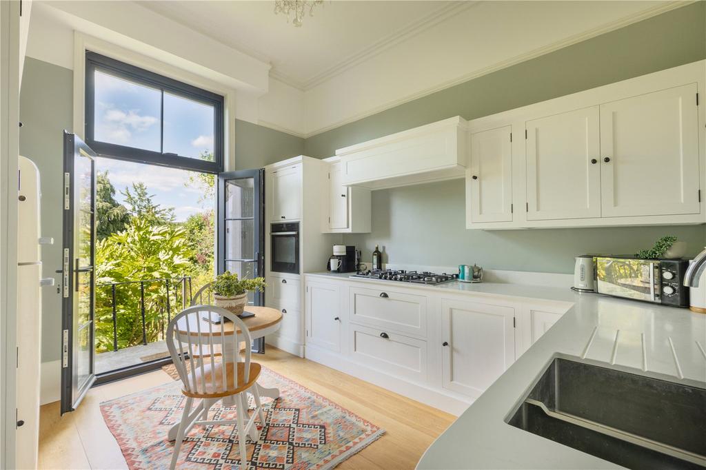 Kitchen/Dining