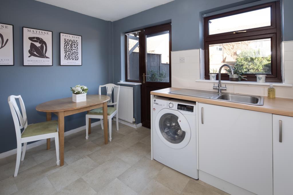 Kitchen/Dining Area