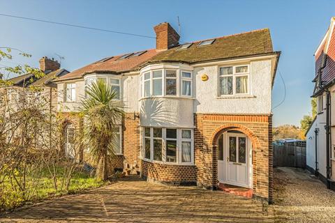 Grand Avenue, Surbiton KT5