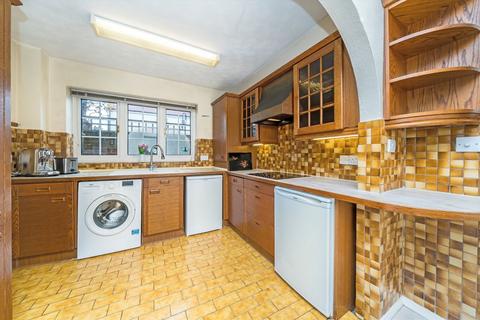 undefined, Empire Road, Greenford UB6