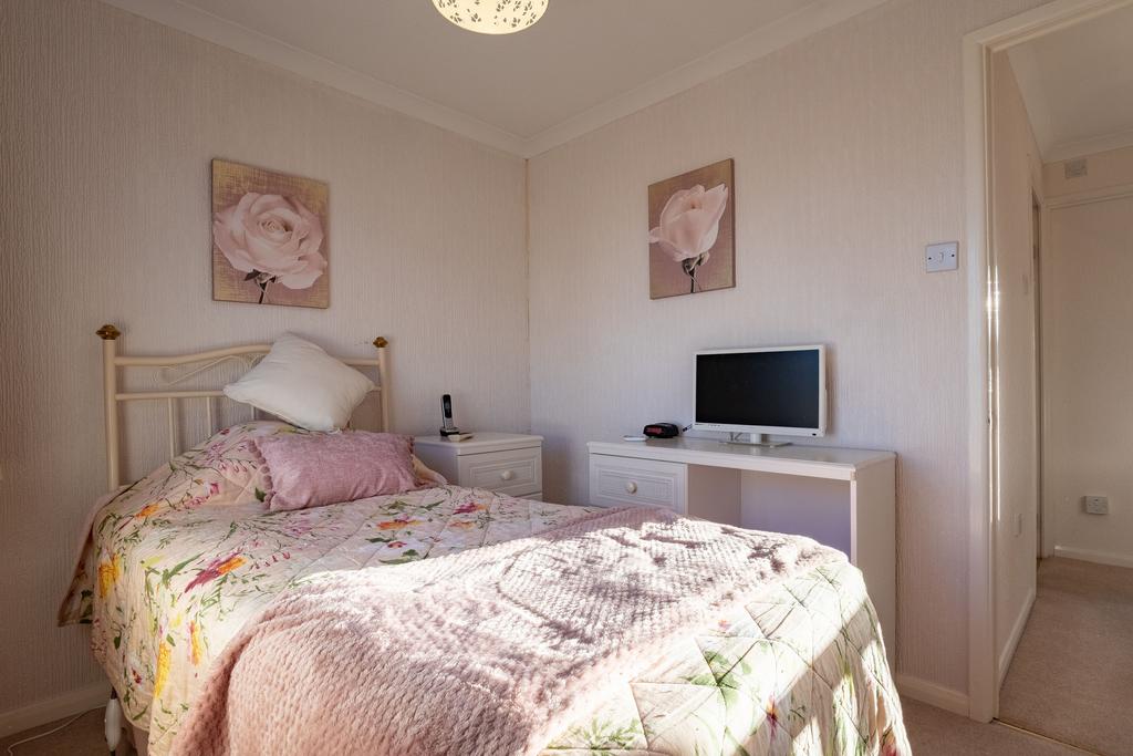 Bed 3 (2)