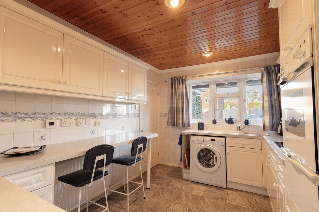 Kitchen (2)