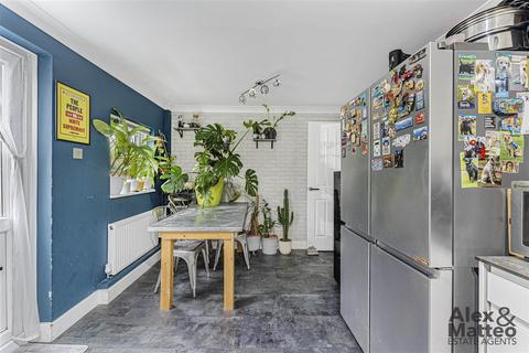 undefined, Globe Pond Road, Rotherhithe, SE16