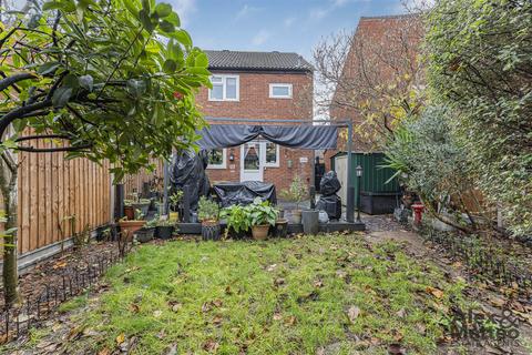 undefined, Globe Pond Road, Rotherhithe, SE16