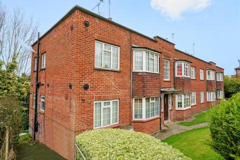 undefined, High Road, Loughton IG10