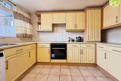 undefined, Seabrooke Rise, Grays, RM17