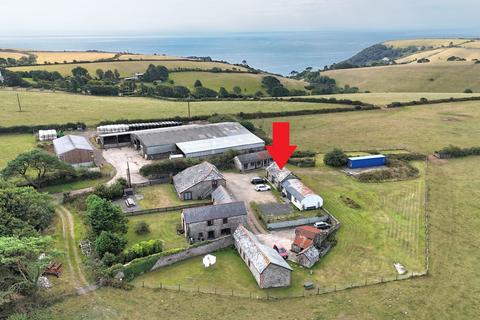 2 bedroom detached bungalow to rent, Polperro Road, Looe