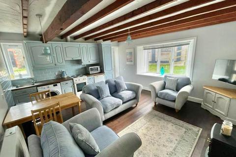 2 bedroom detached bungalow to rent, Polperro Road, Looe