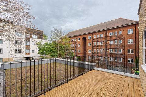 2 bedroom flat to rent, Clapham Park Road, London SW4