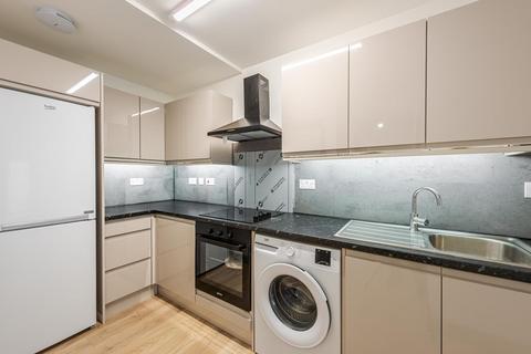 1 bedroom flat to rent, Clapham Park Road, London SW4