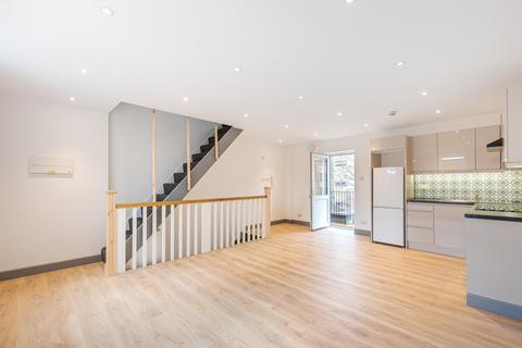 2 bedroom flat to rent, Clapham Park Road, London SW4