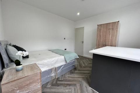 undefined, Bond Street, Birmingham B3