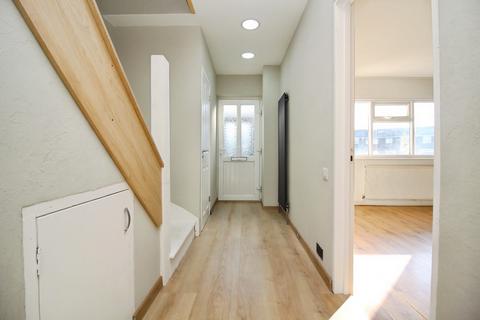 3 bedroom end of terrace house for sale, Ashlyns Rise, Leicester, LE3