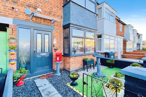 3 bedroom terraced house for sale, St. Ives Road, Leicester, LE4