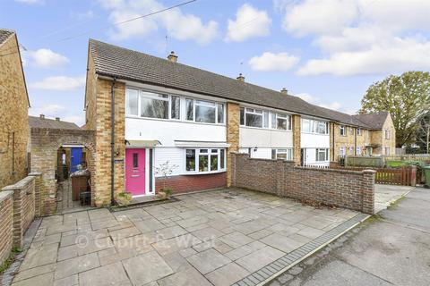 3 bedroom end of terrace house for sale, Tilers Way, Reigate RH2