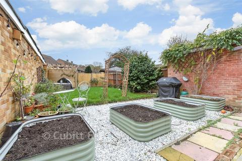 3 bedroom end of terrace house for sale, Tilers Way, Reigate RH2