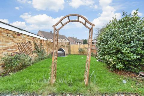 undefined, Tilers Way, Reigate RH2