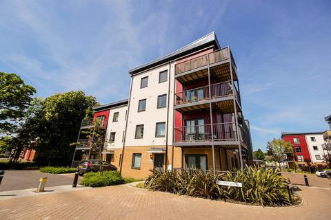 2 bedroom apartment to rent, Shingly Place, London E4