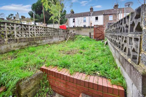 3 bedroom terraced house for sale, Bright Road, Chatham, ME4