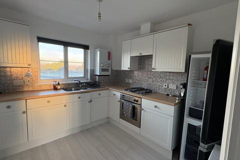 2 bedroom flat to rent, Fairlee Road, Newport