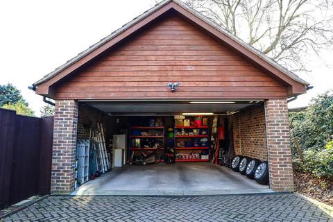 3 bedroom detached house for sale, Battle Road, St. Leonards-On-Sea