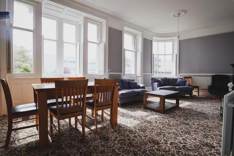 2 bedroom flat for sale, Marina, Bexhill-On-Sea