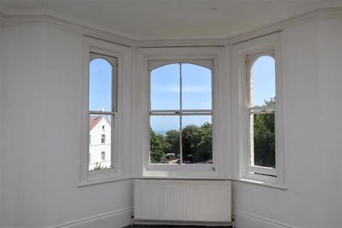2 bedroom flat for sale, Pevensey Road, St. Leonards-on-sea