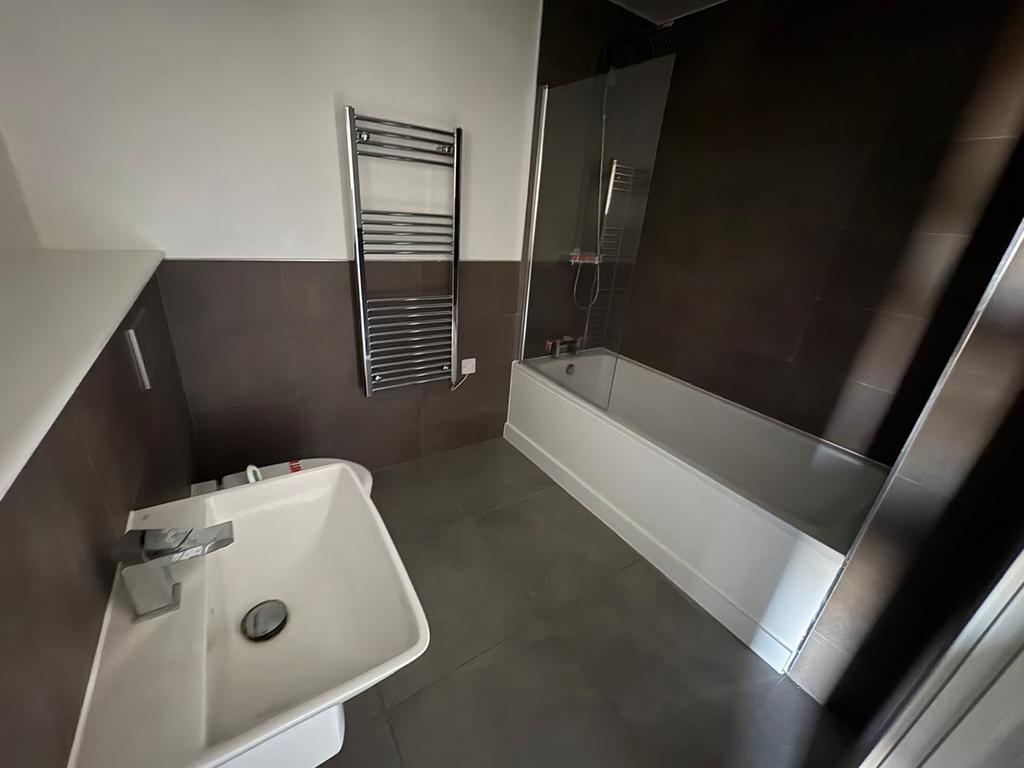 Whats App Image 2025-11-25 At 12.32.48 A92dd90f...