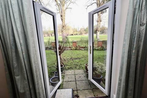 2 bedroom retirement property for sale, The Cloisters, Wells