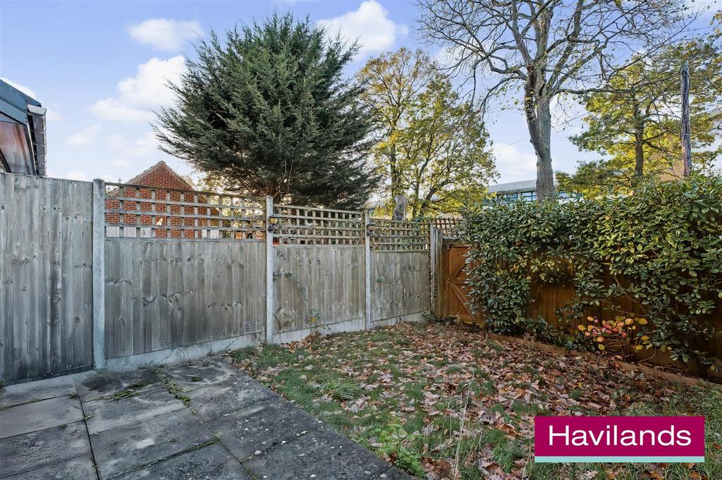 12 Kinderton Close N14 5 AL-21.jpg
