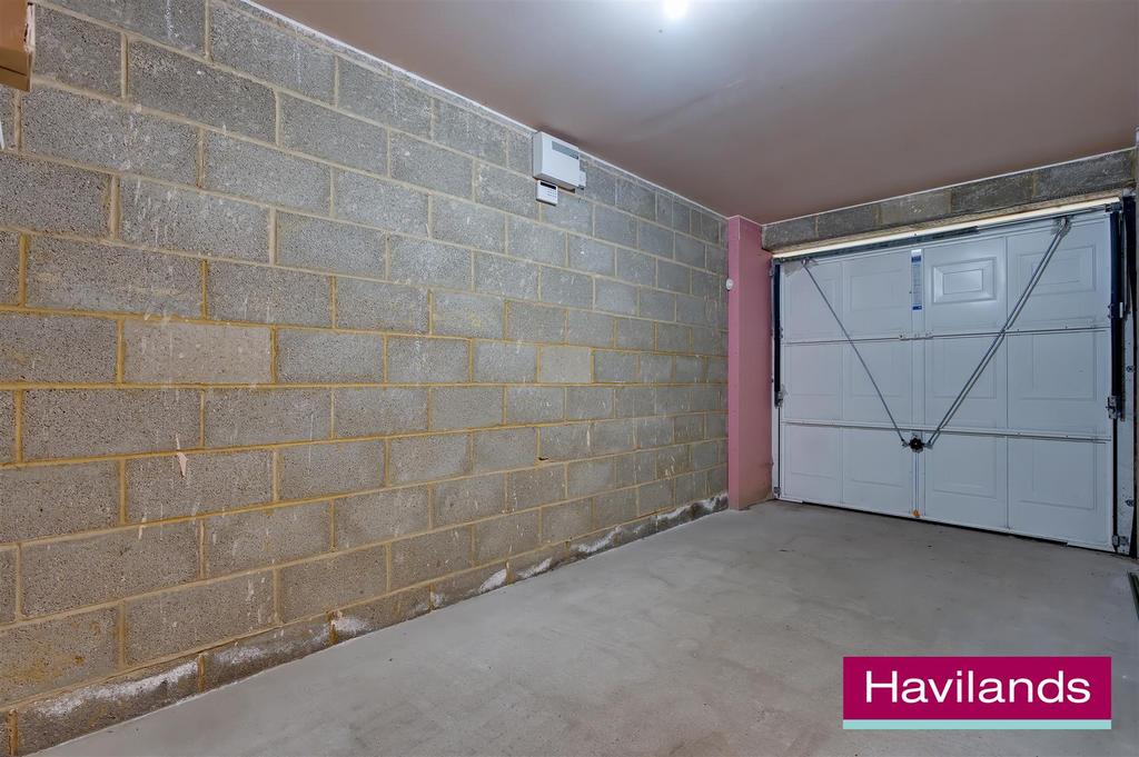 12 Kinderton Close N14 5 AL-18.jpg