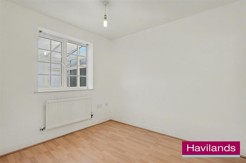 12 Kinderton Close N14 5 AL-7.jpg