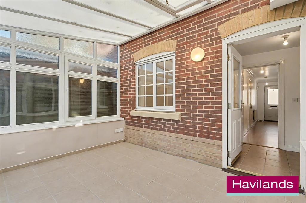 12 Kinderton Close N14 5 AL-9.jpg