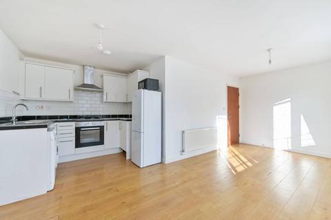undefined, Woking, Surrey, Woking, GU21