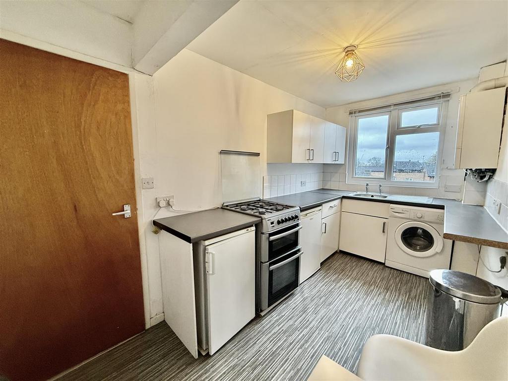Kitchen 81 c