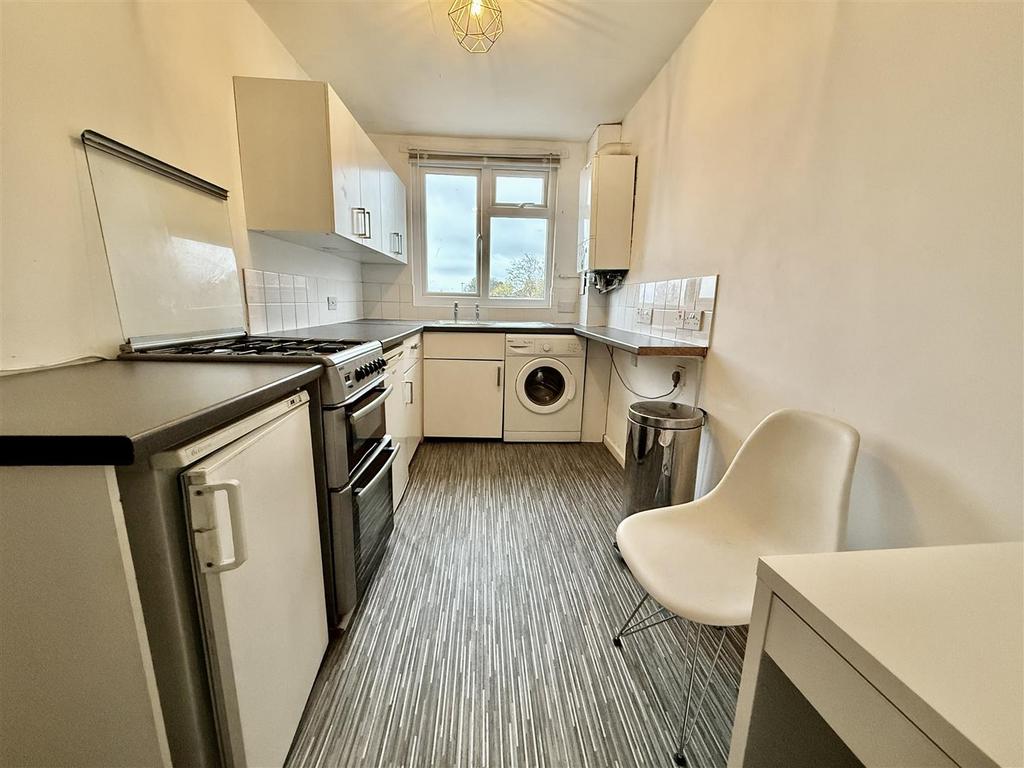Kitchen 81 c