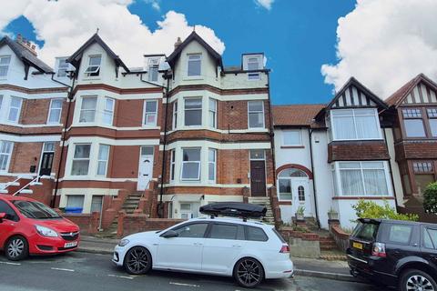 Flat, 15 Victoria Park Avenue