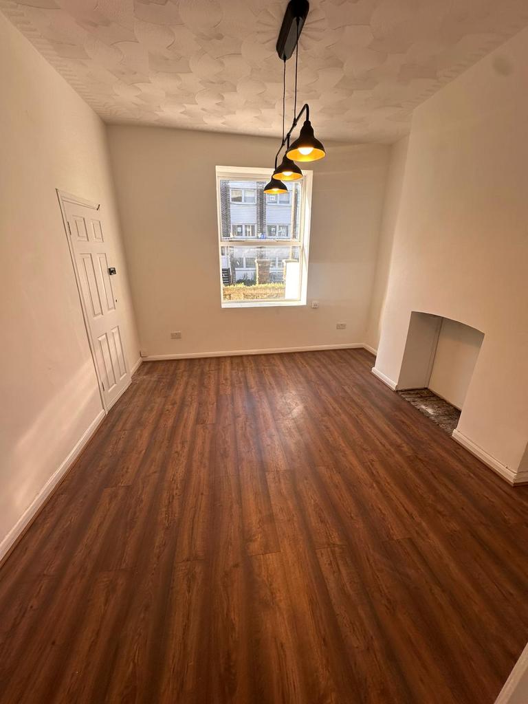 Modern 1-Bedroom Flat in Gravesend – DA12