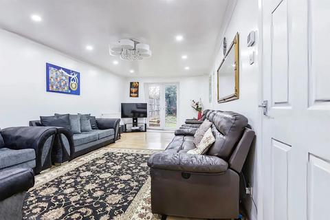 undefined, Heythrop Close,  Leicester, LE2