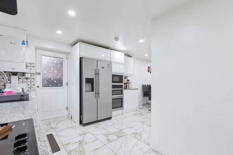 undefined, Heythrop Close,  Leicester, LE2