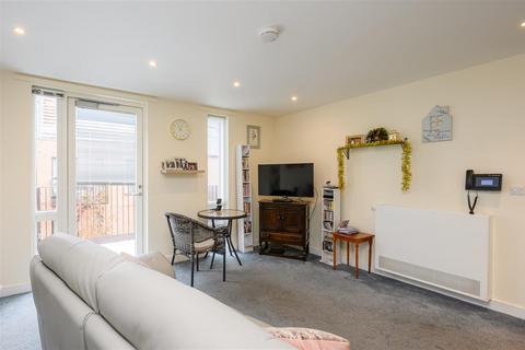 2 bedroom retirement property for sale, Parker Court, Haxby Road, New Earswick, York,YO32 4DU