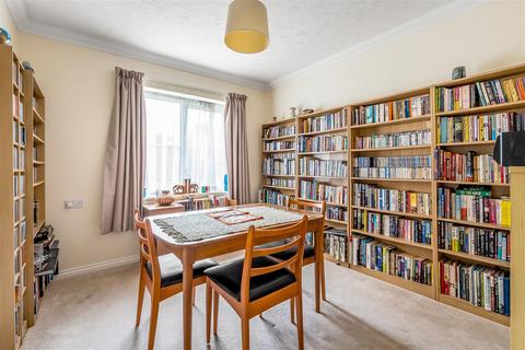 undefined, KINGSTON AVENUE, LEATHERHEAD, KT22