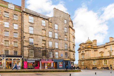 undefined, 2732LT – Bank Street, Edinburgh, EH1 2LN